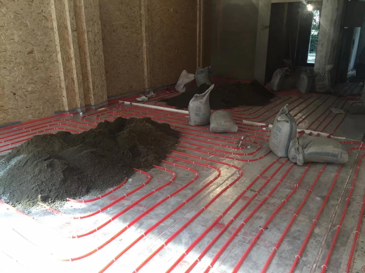 成都温江金河谷地暖+暖气片混合系统