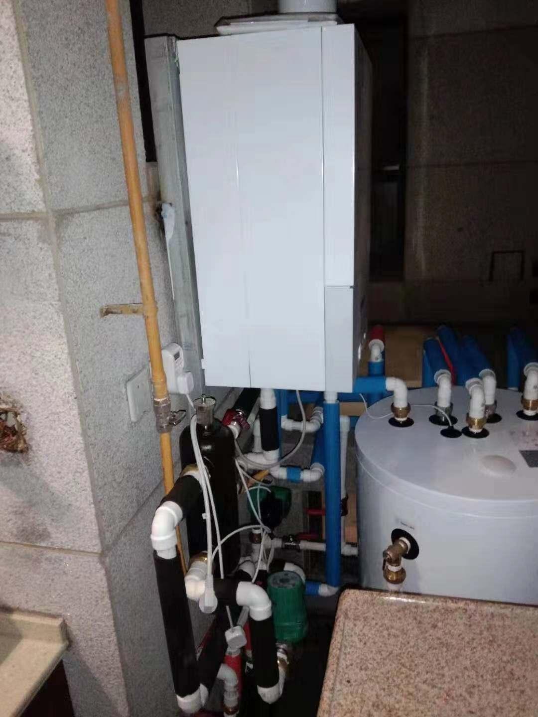 成都温江金河谷地暖+暖气片混合系统